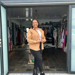 Top shirts & bodysuits